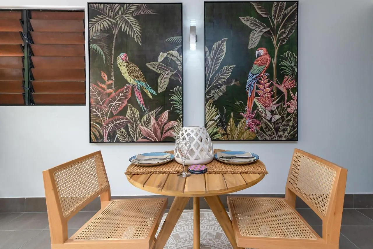Boho Bliss In The Best Position In Town, King Bed, 2 Pools, Free Wifi And Undercover Parking Port Douglas 0*,